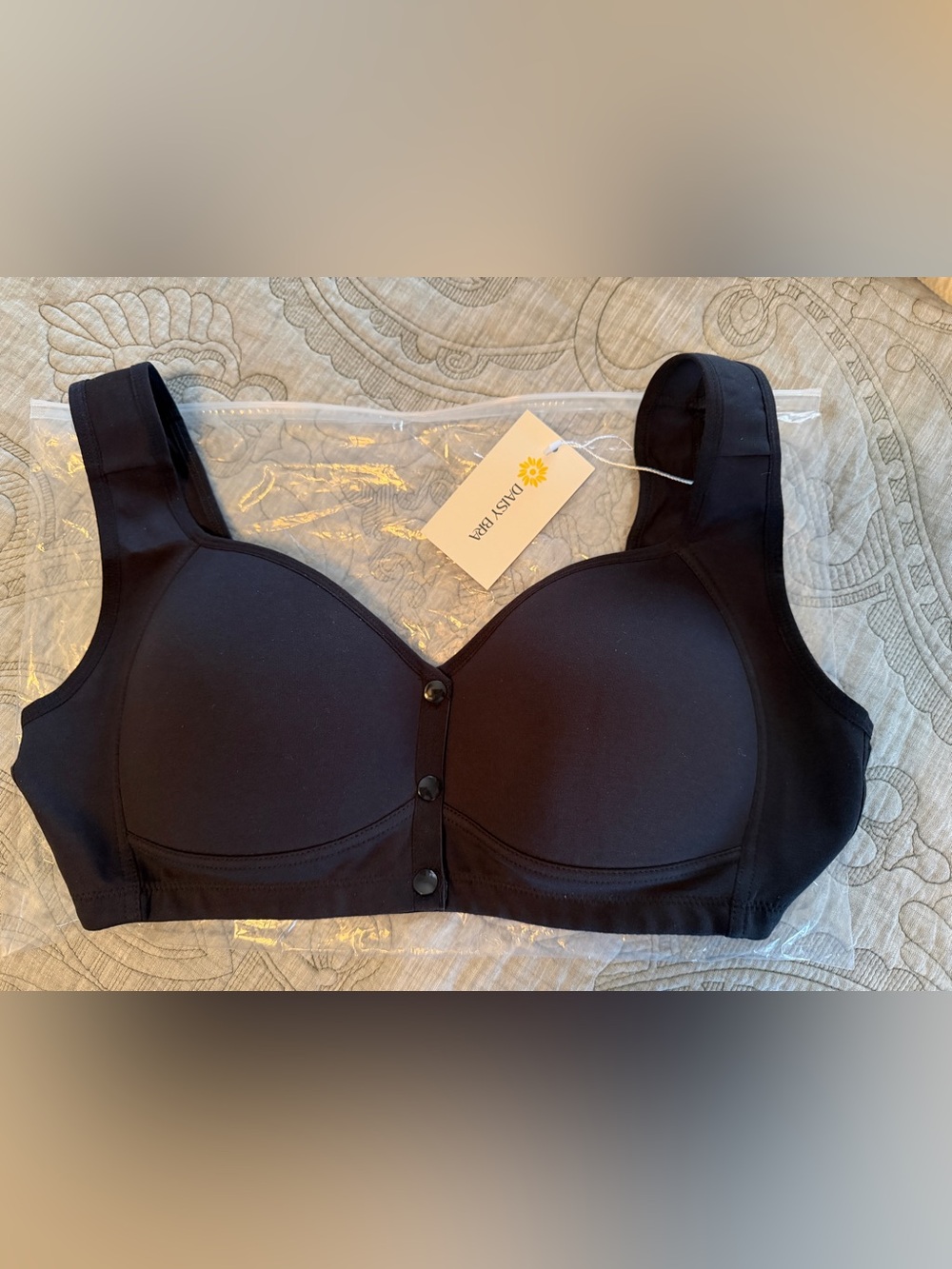 Daisy Bra Black Wireless Comfort Bra with Front Snap Closure NWT